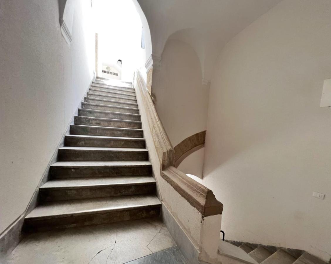 Sant'Andrea - Luxury Rooms In Vucciria Palermo Esterno foto