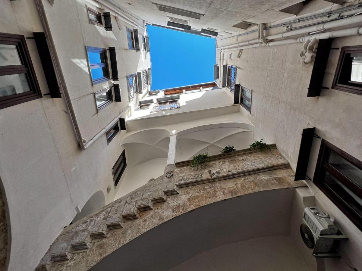 Sant'Andrea - Luxury Rooms In Vucciria Palermo Esterno foto