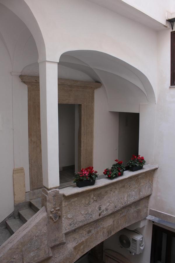 Sant'Andrea - Luxury Rooms In Vucciria Palermo Esterno foto